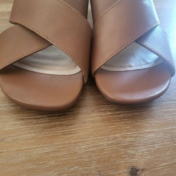 Clarks College Strappy Block Heel Slip On Sandal Size U.S Size 10. - Picture 7 of 8